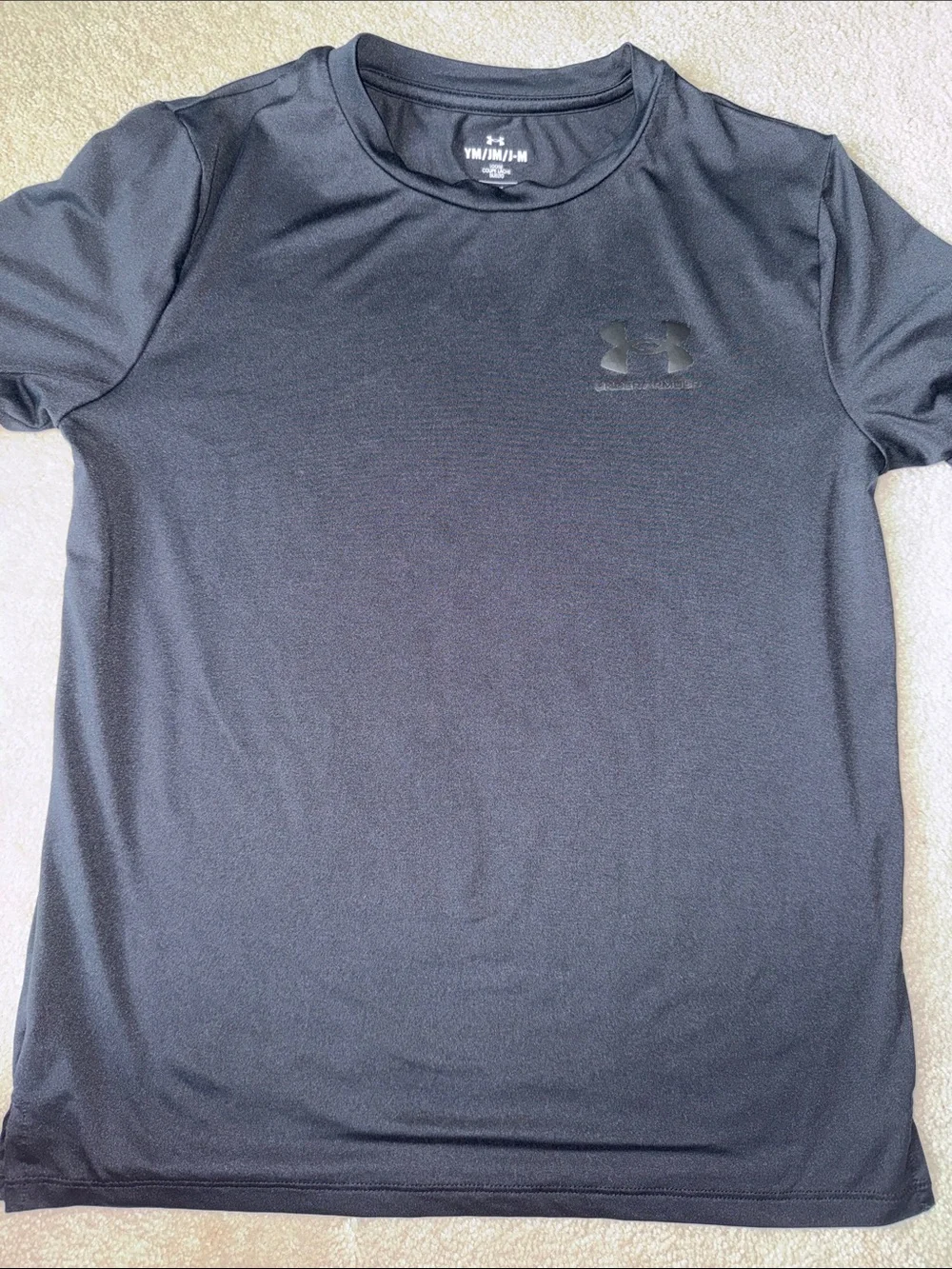 Under armour boys shirt